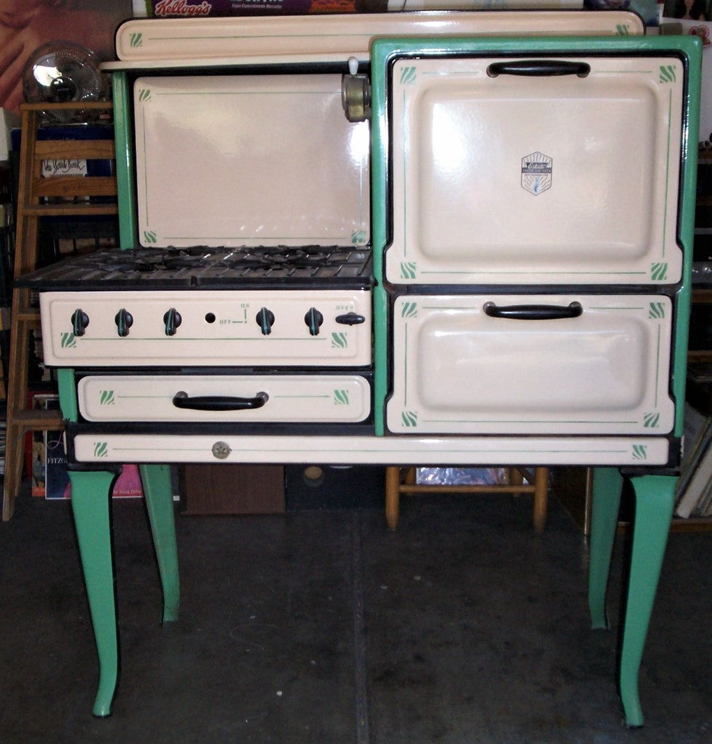 Antique Gas Stove | Vintage Crossroads